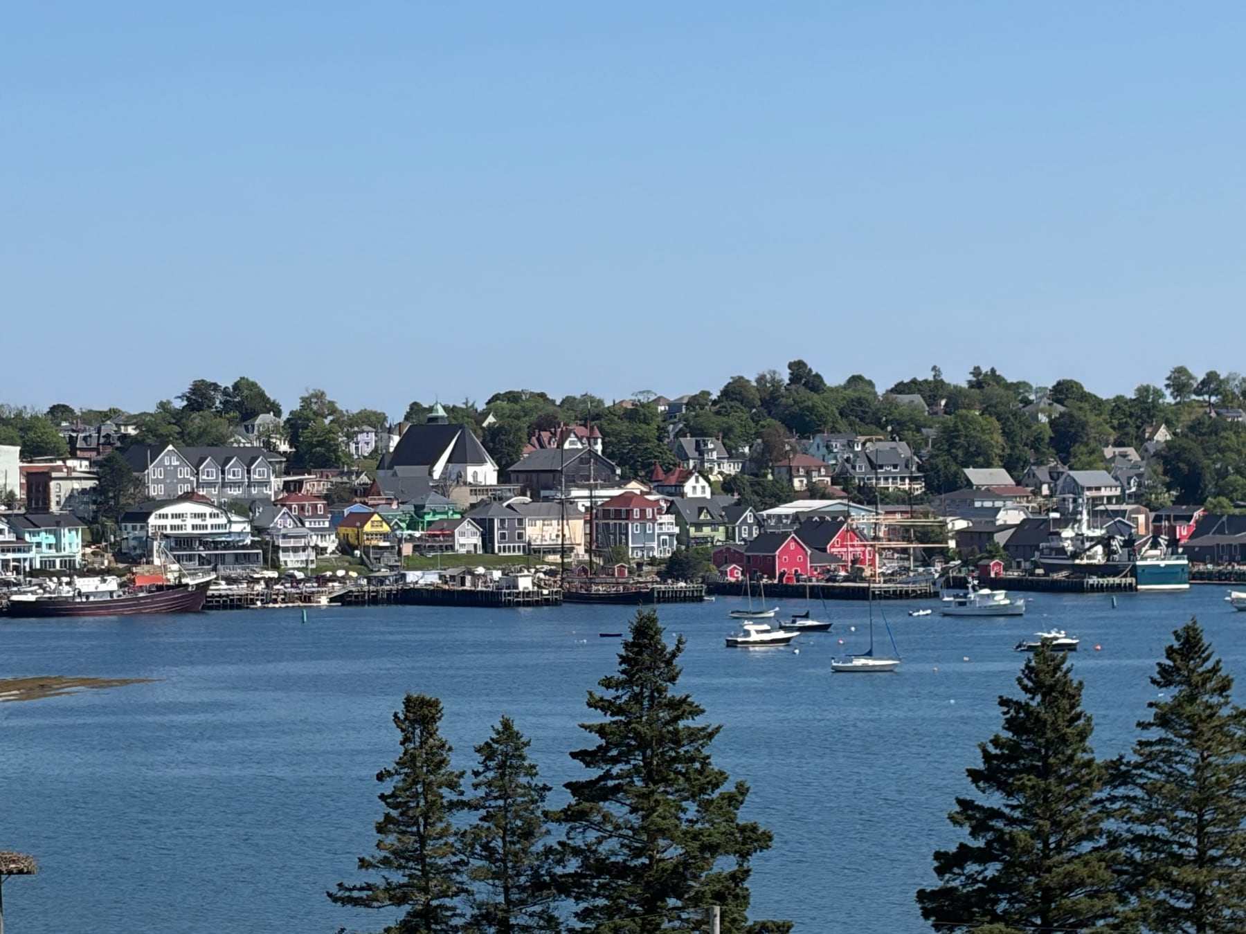 Le belvédère du terrain de golf. Vue destinée aux visiteurs de ce site de Lunenburg.