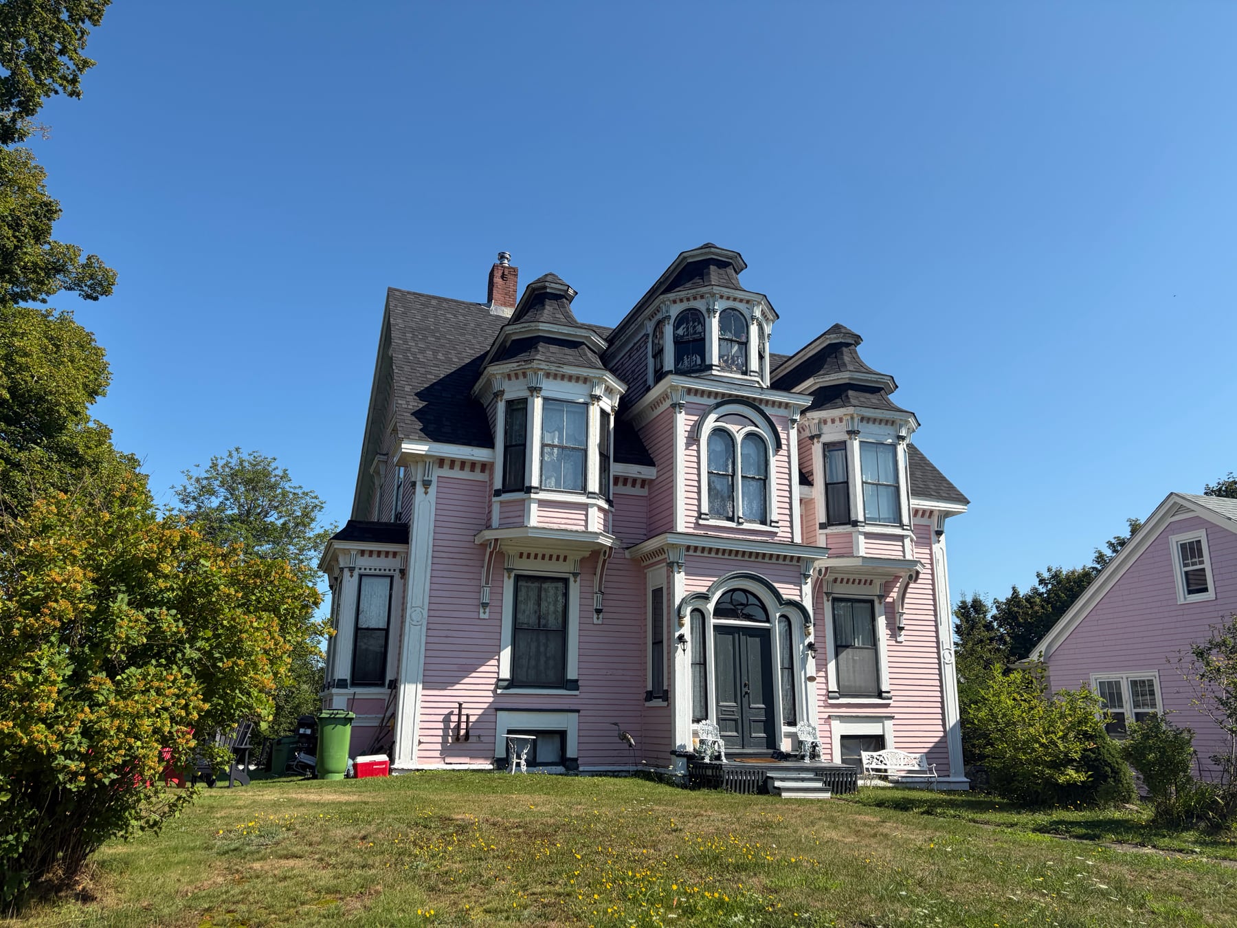 The Wedding Cake House. Visitor view of this Lunenburg landmark.